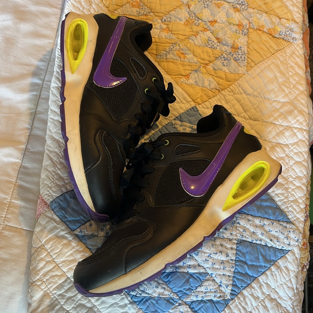 Nike Air Max Coliseum Racer Trainers Sneakers - Picture 2 of 12